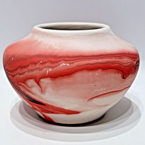 Vintage Nemadji Pottery Swirl Vase Handmade in USA Red Pink Native American - Picture 2 of 10